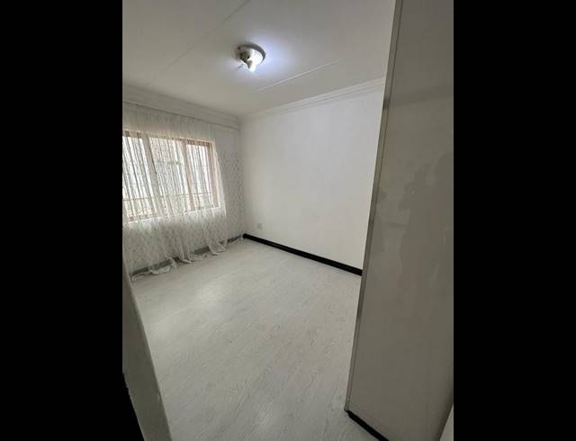 2 BEDROOM APARTMENT FOR SALE IN HECTORTON
